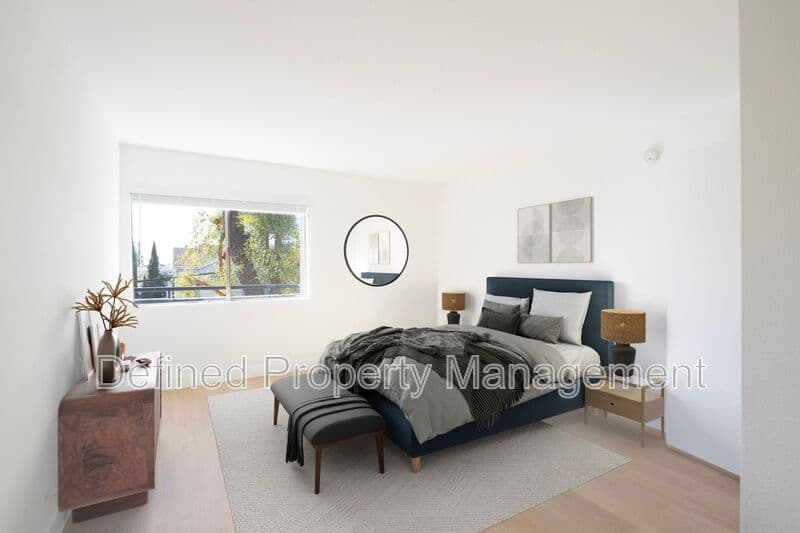 Northridge Condo: 10020 Zelzah Avenue