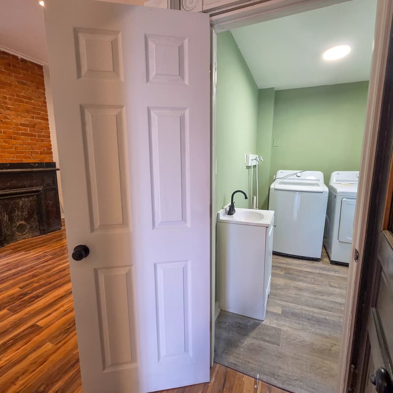 Pittsburgh House: 110 Kirk Avenue