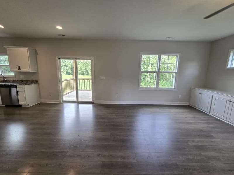 Smithfield House: 463 Jackson Pond Drive