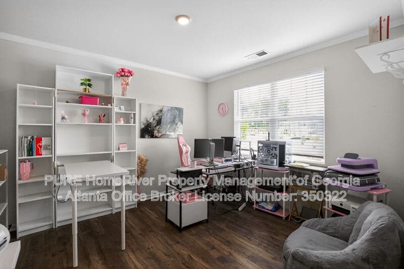 Lithia Springs House: 4842 Layton Dr