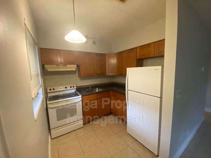 Fort Lauderdale Condo: 220 Sw 8Th St