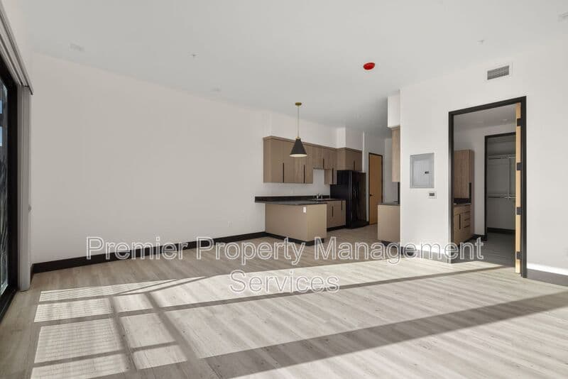 Billings Apartment: 2310 1st Ave N