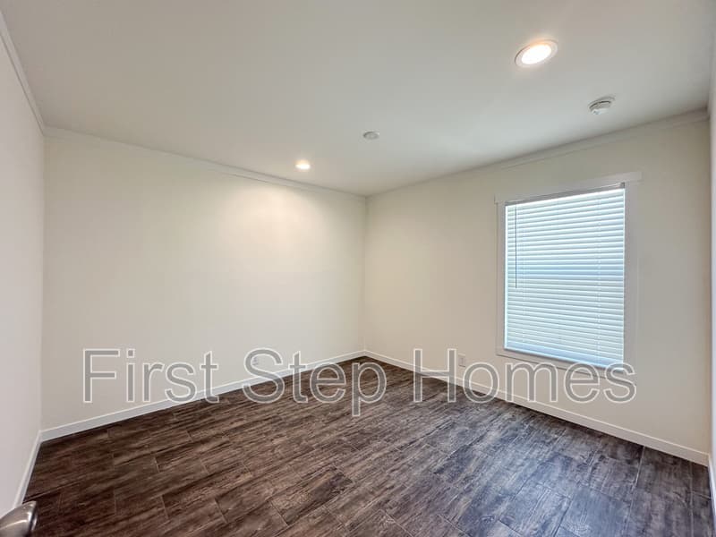 Greenville House: 237 Noriker Dr