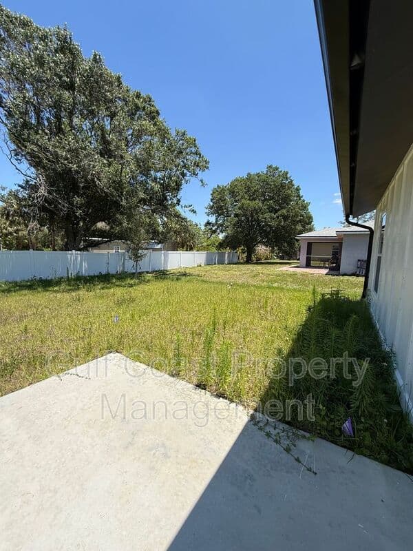 North Port House: 3294 West Price Blvd