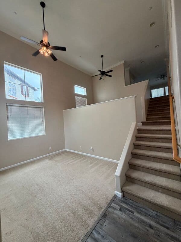 Murrieta House: 33770 Willow Haven