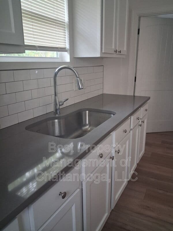 Chattanooga House: 1103 Sheridan