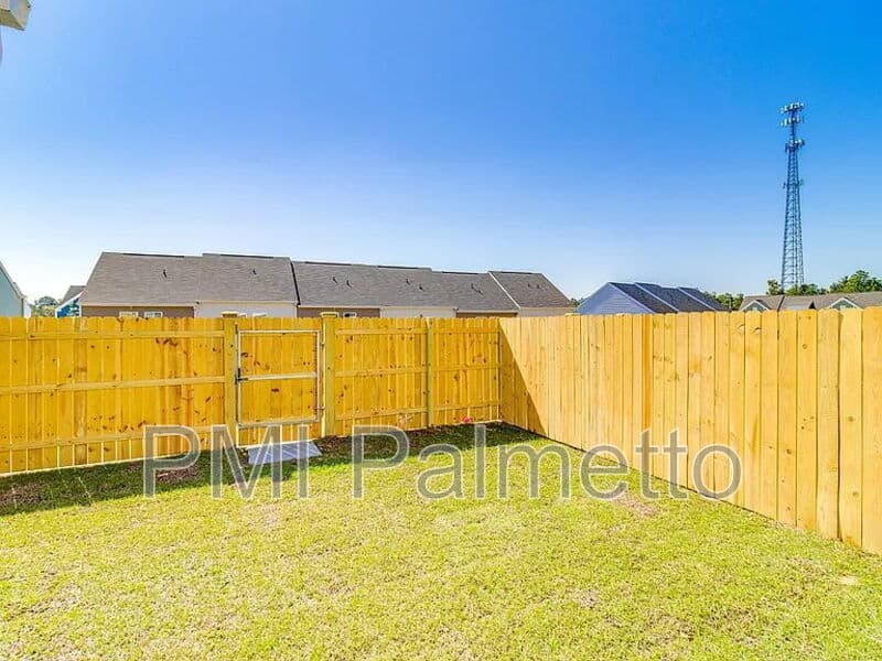 Columbia House: 3022 Harborview Drive