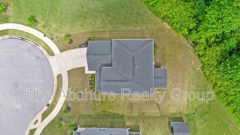Angier House: 121 Barnwell Loop