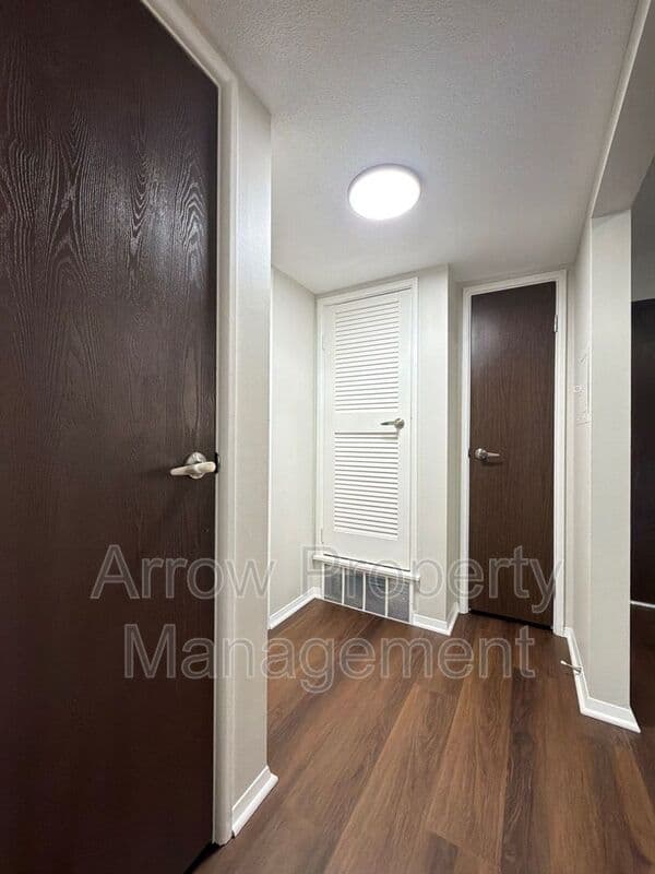 Lincoln Condo: 649 South 18th Street-21