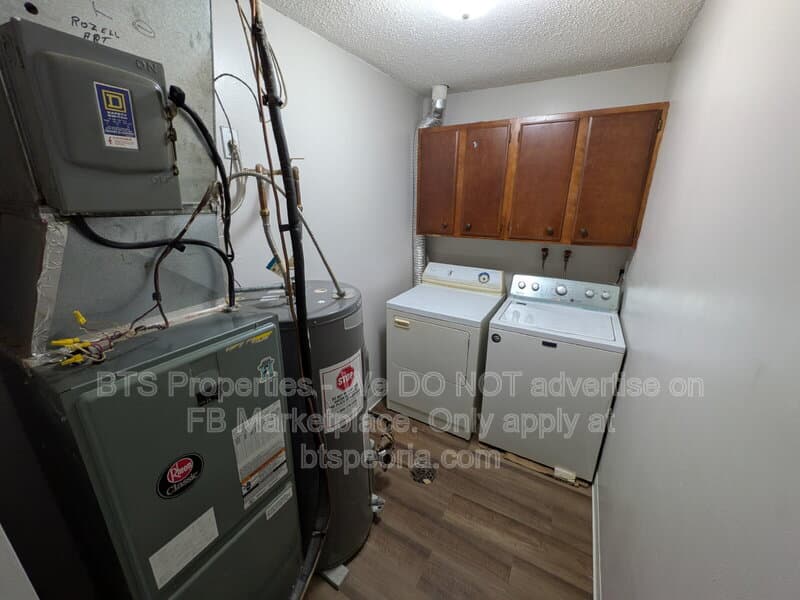 Peoria House: 3426 W Dorchester Ridge