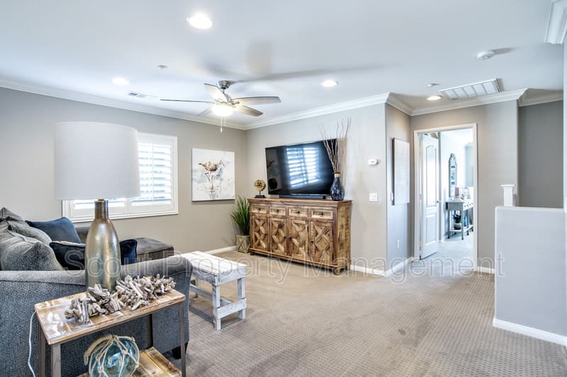 Temecula House: 40021 Spring Place Court