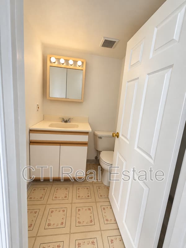 Spotsylvania House: 6614 Partlow Rd