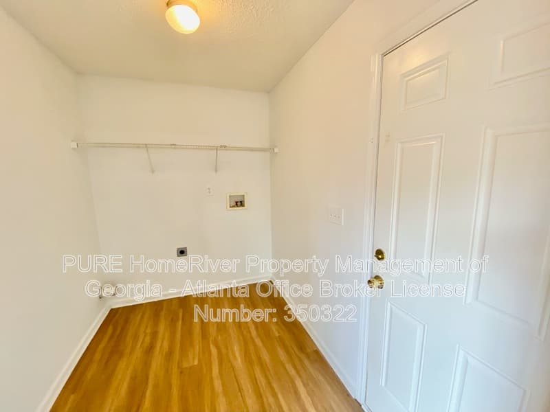 Winder House: 303 Anchors Way