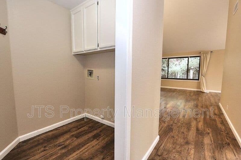 Gold River House: 2173 Roaring Camp Drive