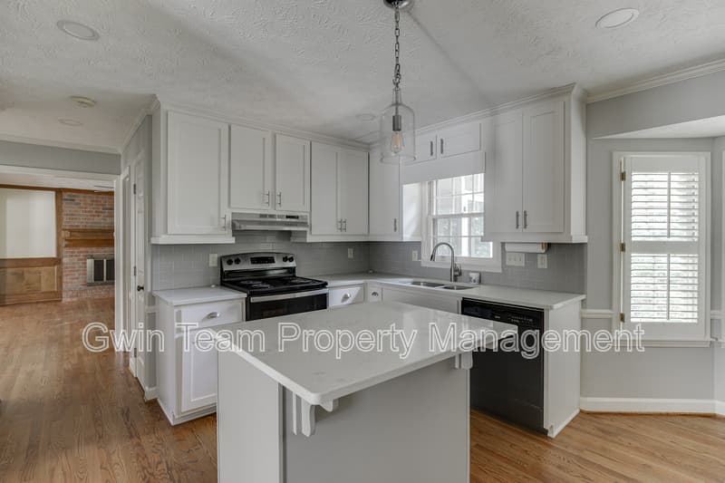 Lawrenceville House: 766 Chesterfield Dr