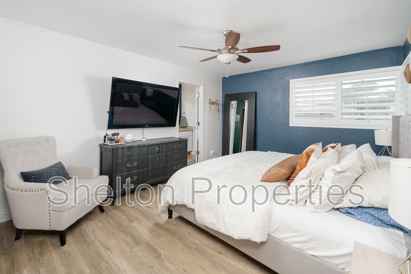 Phoenix House: 1731 W Highland Ave
