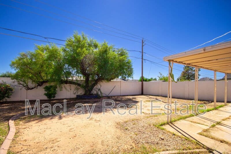 Phoenix House: 3525 E Hearn Rd