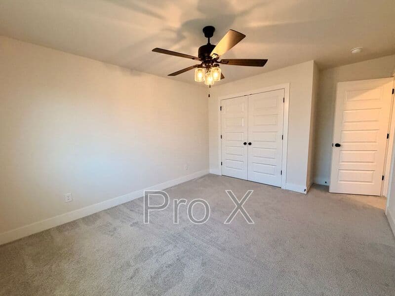 Centerton House: 1141 Red Maple St