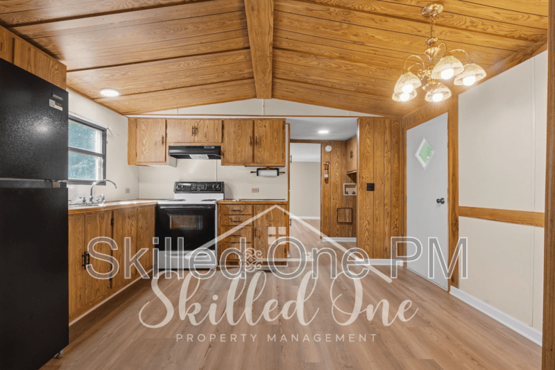 Jonesville House: 4532 Sandy Berry Road