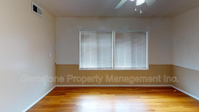 San Diego House: 4947 63rd St
