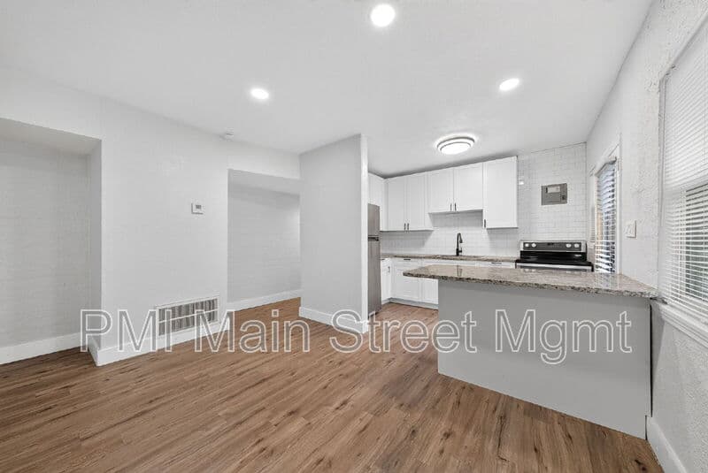 Orlando Condo: 608 Florida Street