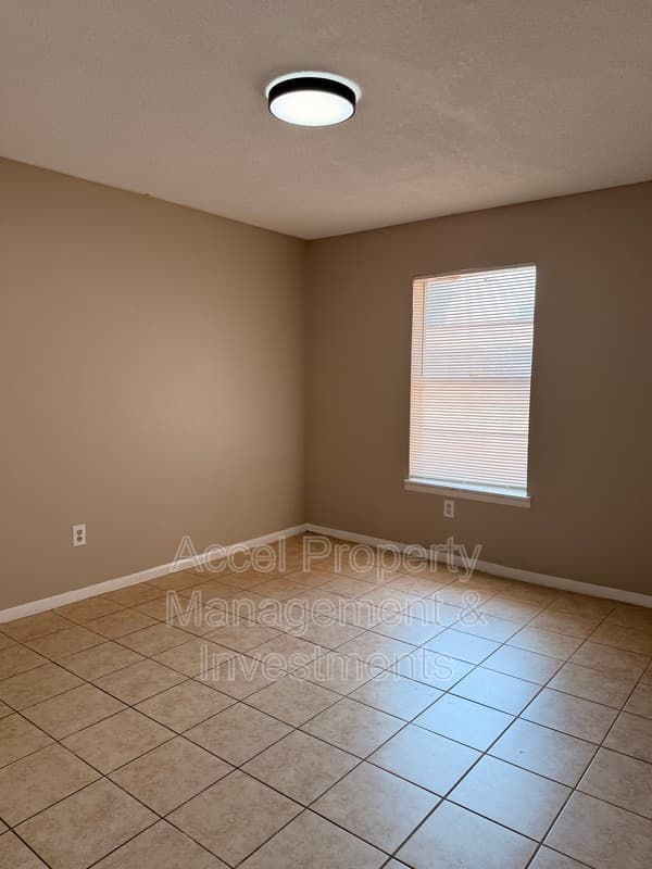 McAllen Condo: 2401 Gumwood Ave