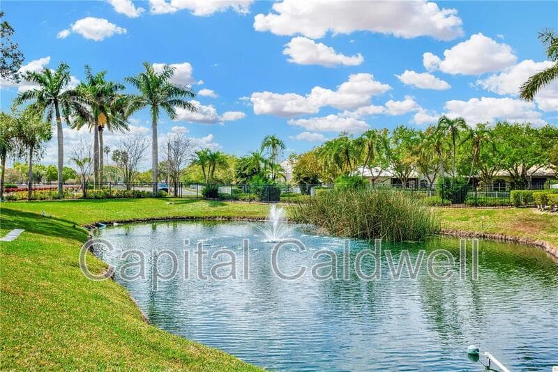 Clearwater Condo: 1900 Pelican Landing Blvd