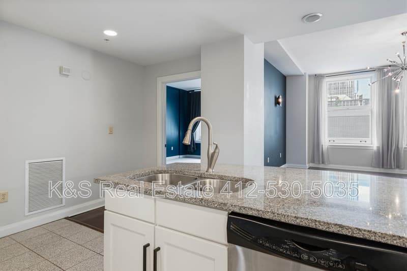 Pittsburgh Condo: 306 Fourth Avenue - Unit 302