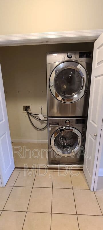 Herndon Condo: 12937 Centre Park Cir