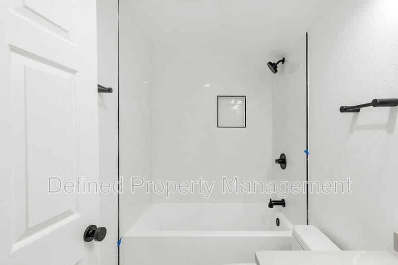 Los Angeles Condo: 1827 Wilcox Avenue Los Angeles, CA 90028