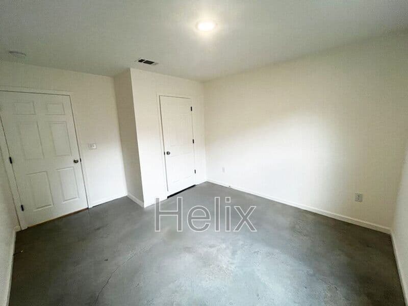 Pearl House: 246 Skylane Dr.