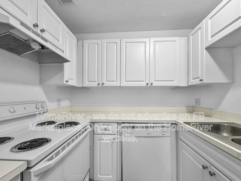 Tampa Condo: 13727 Juniper Blossom Dr