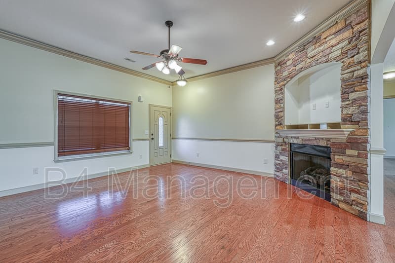 Inman House: 151 Harvest Ridge Drive