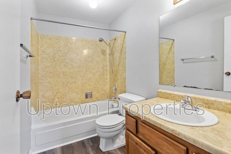Beaverton House: 5660 SW 180th Ave