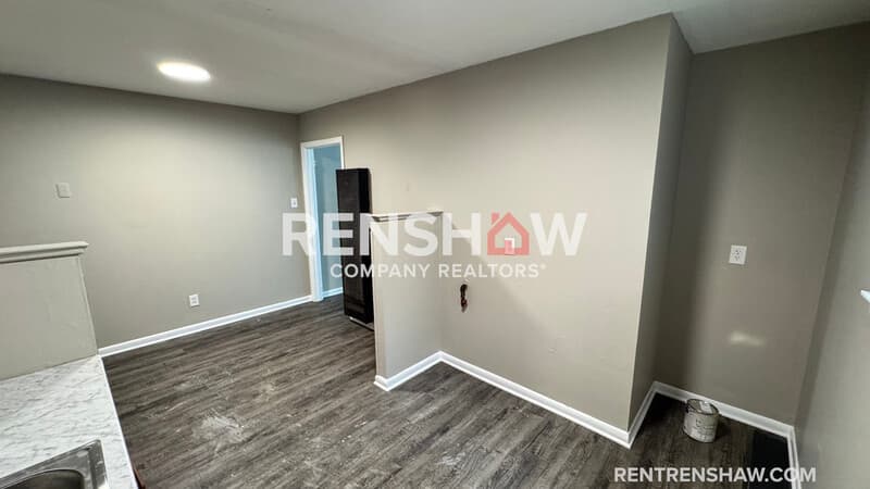 Memphis House: 1072 S Willett St