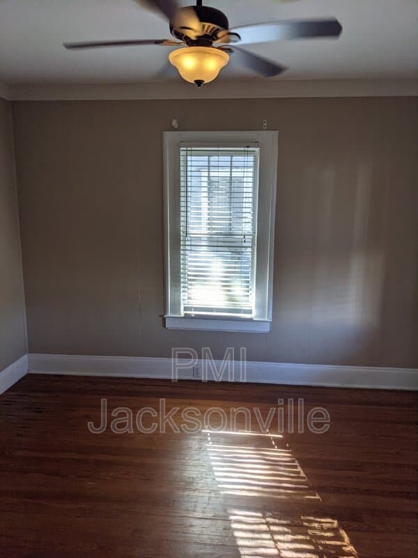 Jacksonville House: 1211 Hollywood Ave