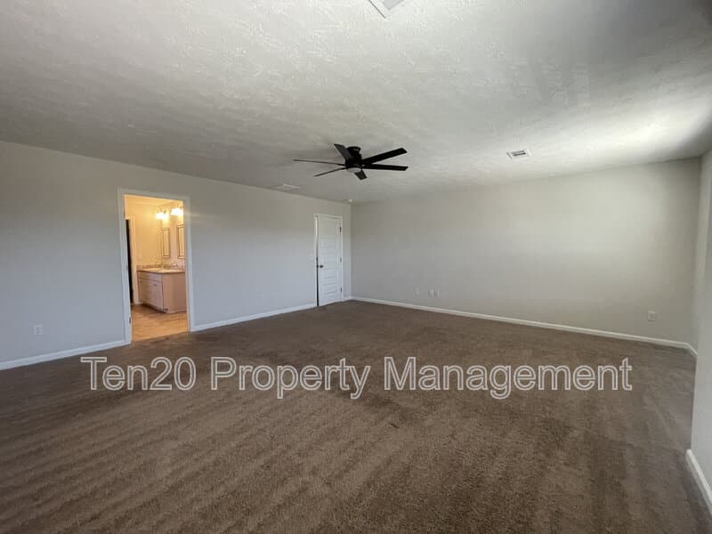 Phenix City House: 36 Willow Trace Dr