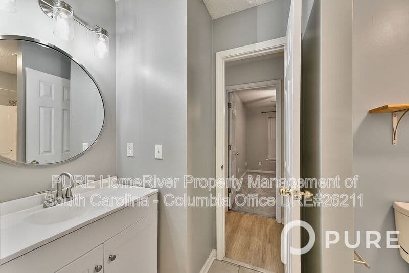 Columbia House: 3000 Twin Oaks Way
