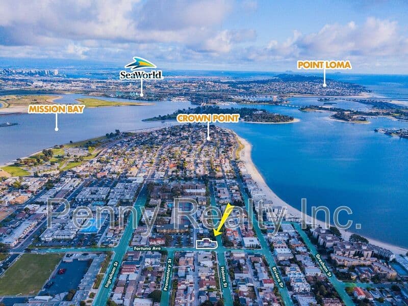 San Diego House: 3989 Haines St
