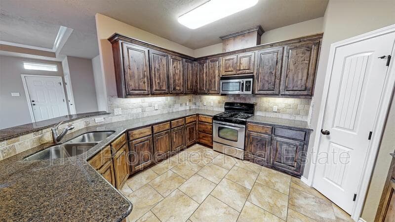 Bryan House: 1591 Wimberly Place