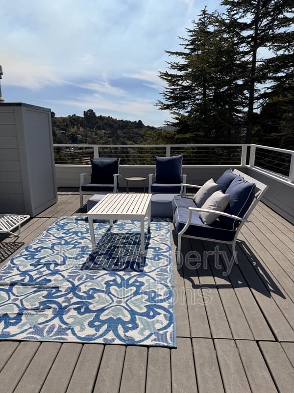 Mill Valley House: 74 Bay Vista Drive