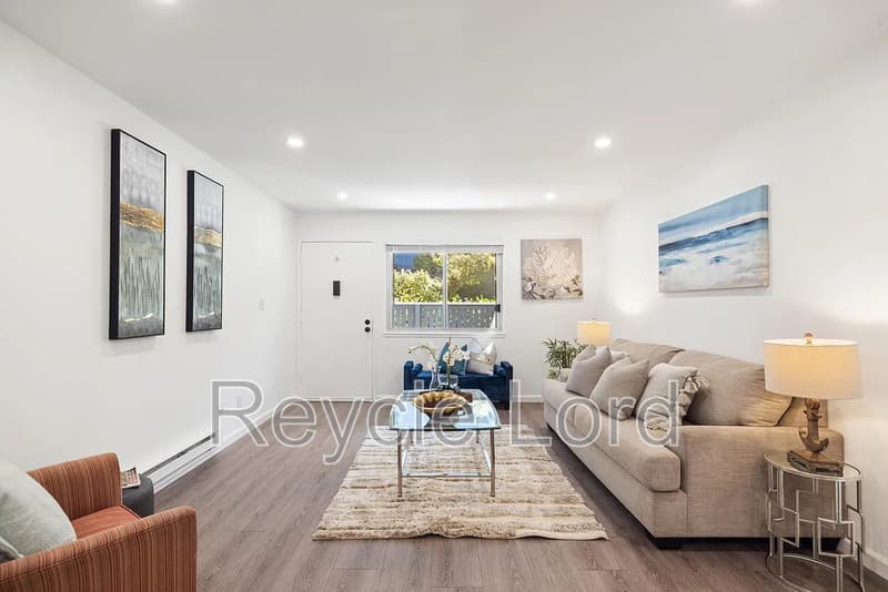 San Bruno Condo: 410 Boardwalk Ave