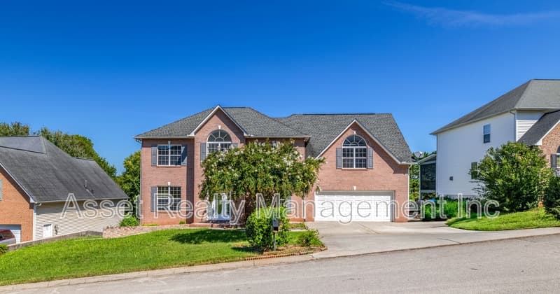 Knoxville House: 1217 Dreamview Lane