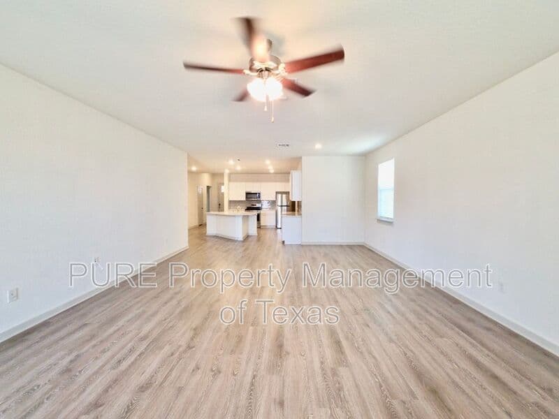 Manor House: 14301 McArthur Dr