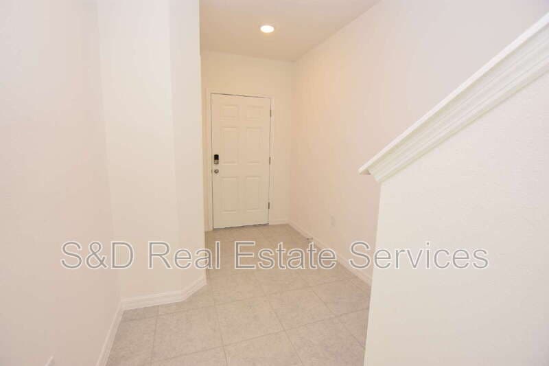 Lakeland House: 3913 Academia Ave.