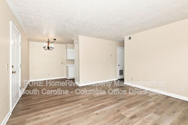 Columbia Condo: 1002 Old Manor Rd