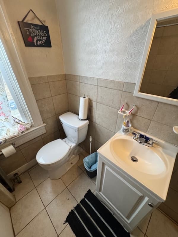 Baltimore House: 2843 West Garrison Avenue - 3