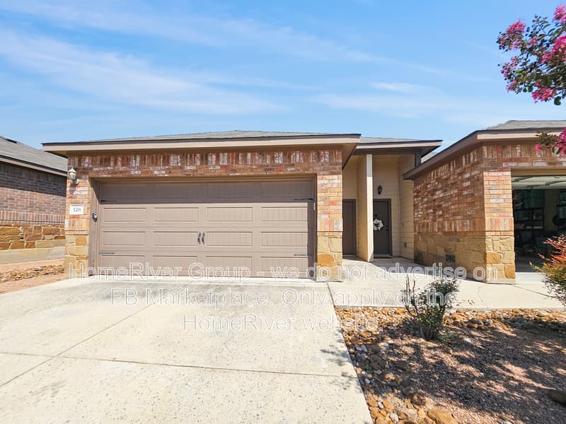 New Braunfels House: 128 Joanne Cv