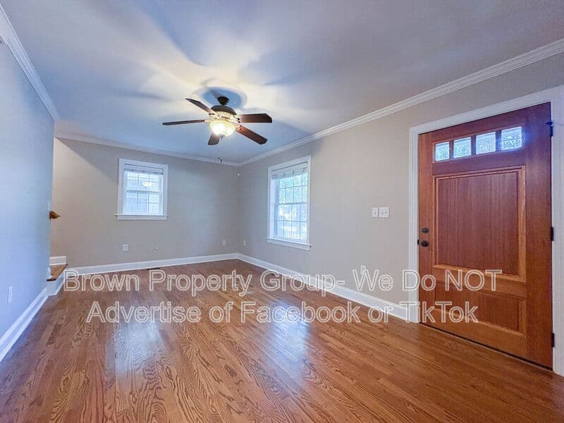 Fayetteville House: 1601 Ft. Bragg Rd