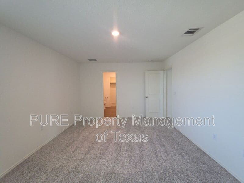 Austin House: 10712 Sunday Drive